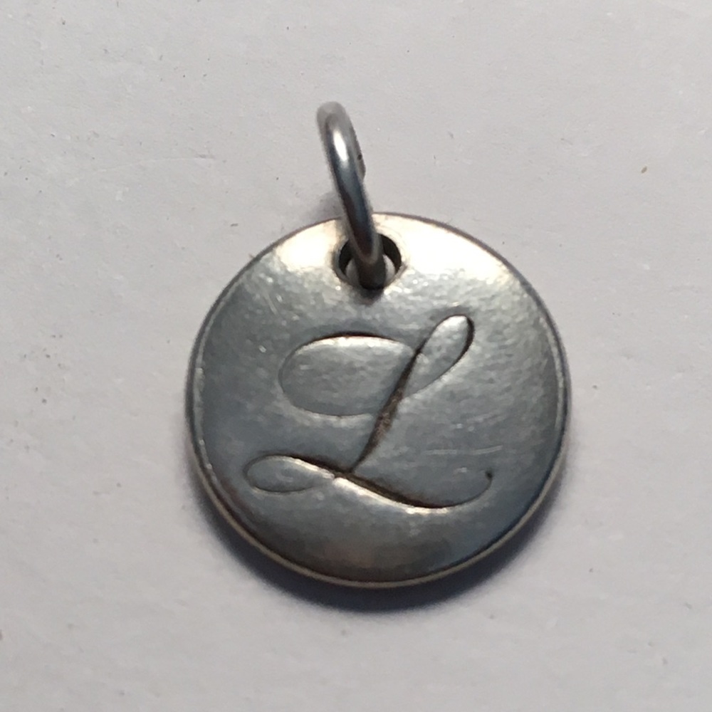 Tiffany and co initial disc "L"